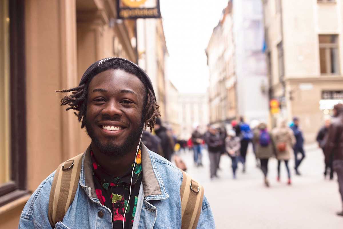 Read more about the article International Student Numbers Forecast to Drop (Press Release)